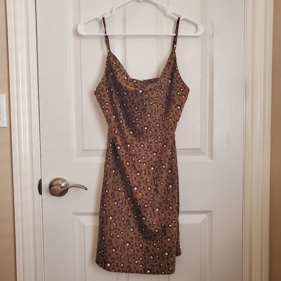 NWOT Urban Outfitters Mallory Leopard Print Satin Silky Cowl Neck Slip Dress - Picture 4 of 8